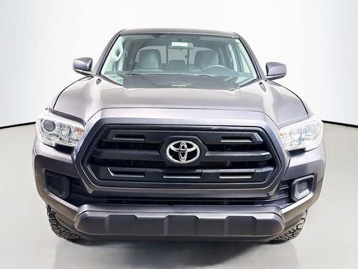2017 Toyota Tacoma SR