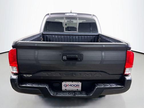 2017 Toyota Tacoma SR