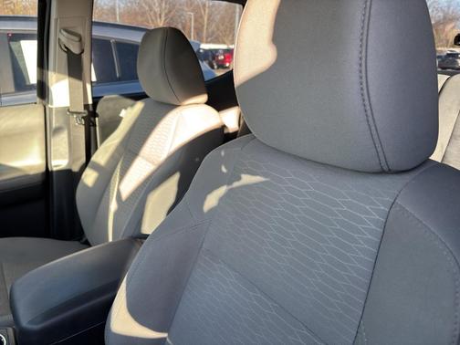 2017 Toyota Tacoma SR