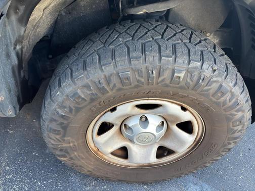 2017 Toyota Tacoma SR