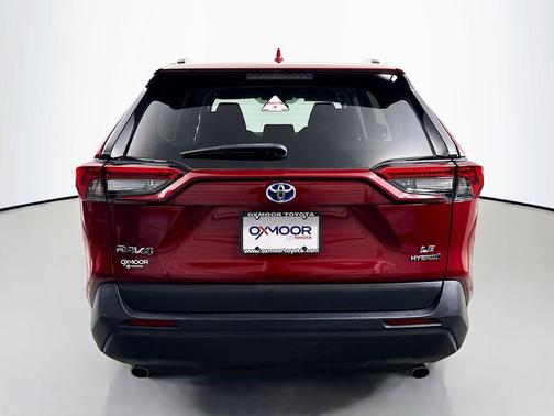 2024 Toyota RAV4 Hybrid LE