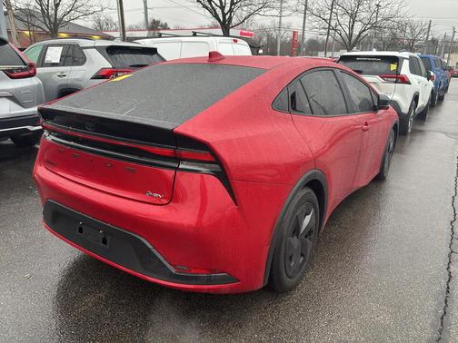 2025 Toyota Prius LE