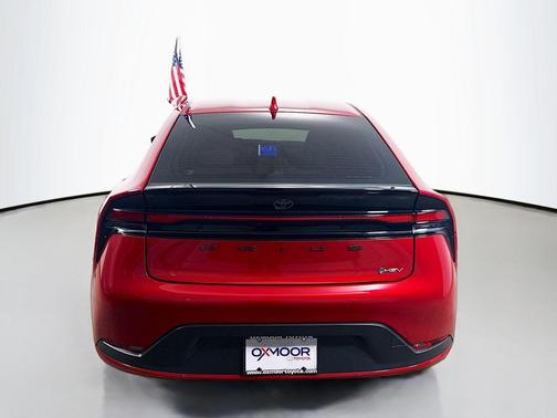 2025 Toyota Prius LE