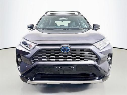 2020 Toyota RAV4 Hybrid SE