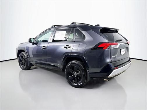 2020 Toyota RAV4 Hybrid SE