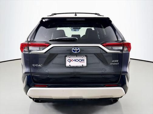 2020 Toyota RAV4 Hybrid SE