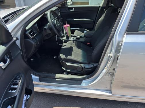 Sparkling Silver 2018 Kia Optima LX