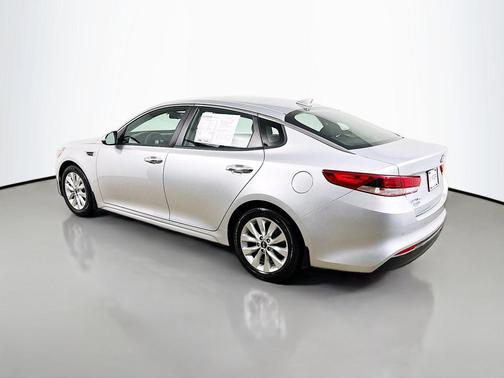Sparkling Silver 2018 Kia Optima LX