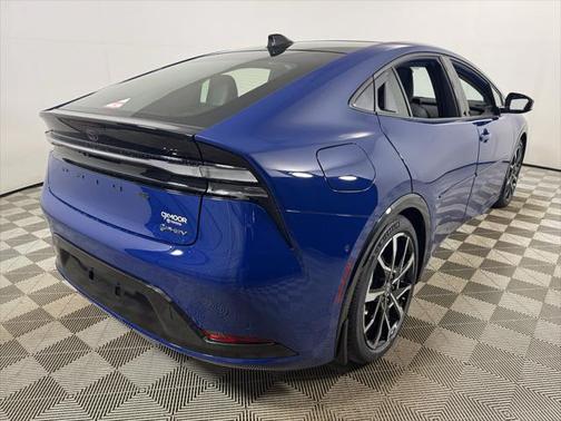 2025 Toyota Prius L