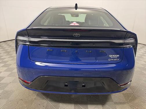 2025 Toyota Prius L