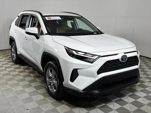 2022 Toyota RAV4 Hybrid XLE