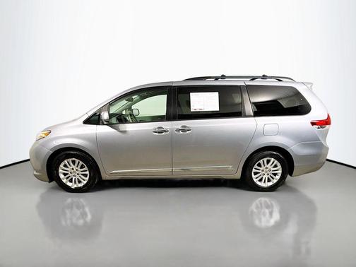2012 Toyota Sienna XLE