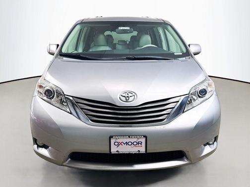 2012 Toyota Sienna XLE