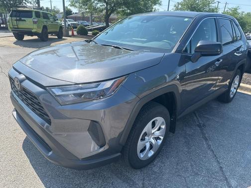 2023 Toyota RAV4 LE