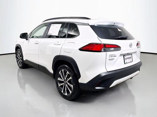 2022 Toyota Corolla Cross XLE