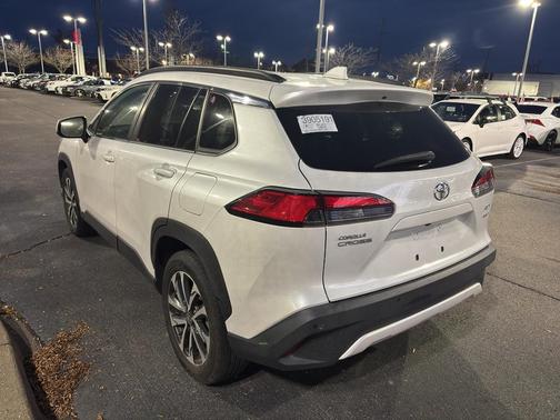 2022 Toyota Corolla Cross XLE