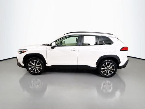 2022 Toyota Corolla Cross XLE