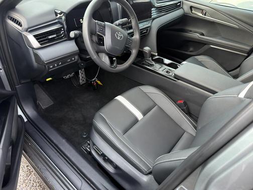 Heavy Metal 2025 Toyota Camry SE