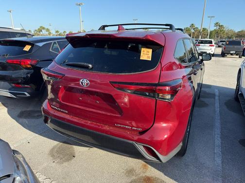 2022 Toyota Highlander Limited