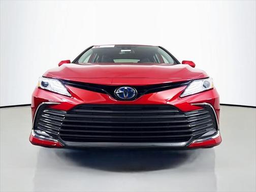 2024 Toyota Camry Hybrid XLE
