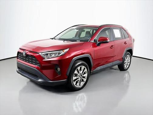 2020 Toyota RAV4 XLE Premium