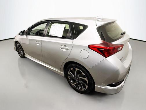 2016 Scion iM Base