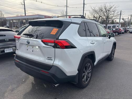 2023 Toyota RAV4 Hybrid XLE Premium