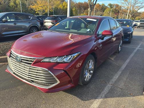 2021 Toyota Avalon Hybrid XLE