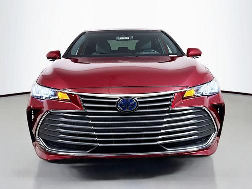 2021 Toyota Avalon Hybrid XLE
