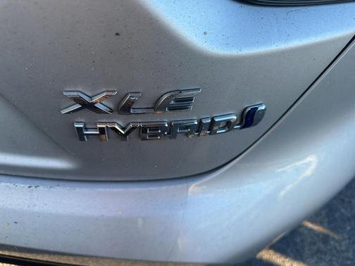 2024 Toyota Corolla Hybrid XLE