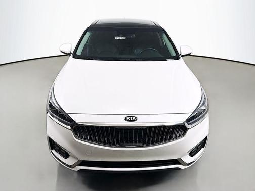 2019 Kia Cadenza Technology