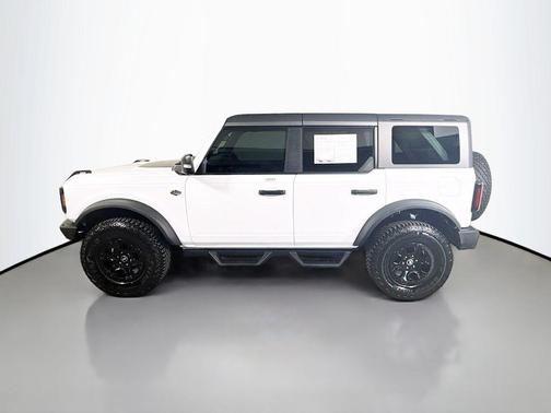 Oxford White 2023 Ford Bronco Wildtrak