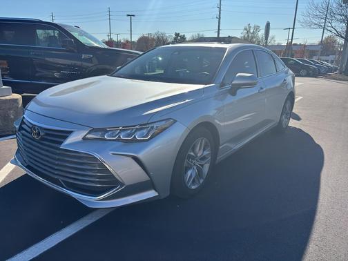 2019 Toyota Avalon XLE