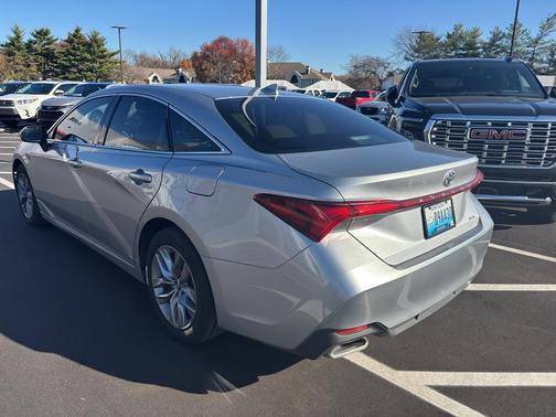 2019 Toyota Avalon XLE