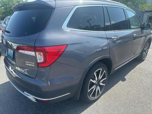 2022 Honda Pilot Touring 8-Passenger