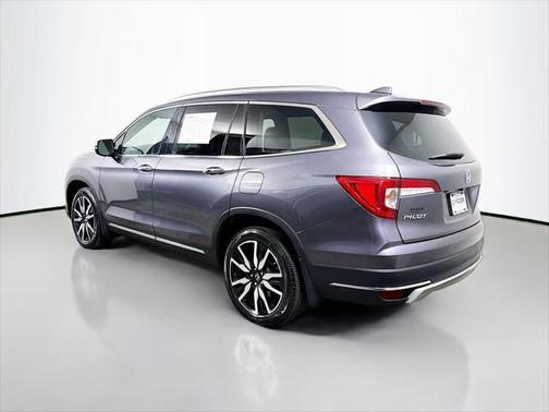 2022 Honda Pilot Touring 8-Passenger