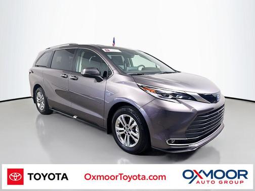 2023 Toyota Sienna Platinum