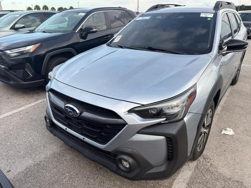 Ice Silver Metallic 2023 Subaru Outback Premium