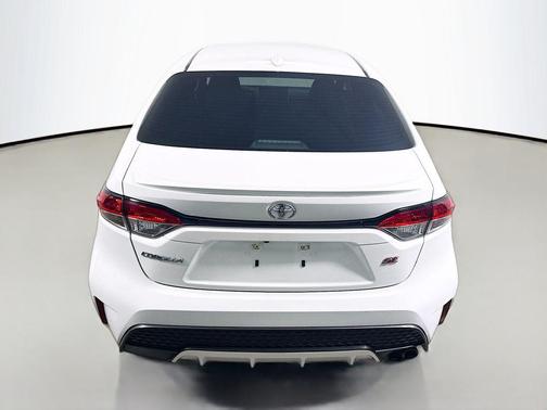 Super White 2020 Toyota Corolla SE