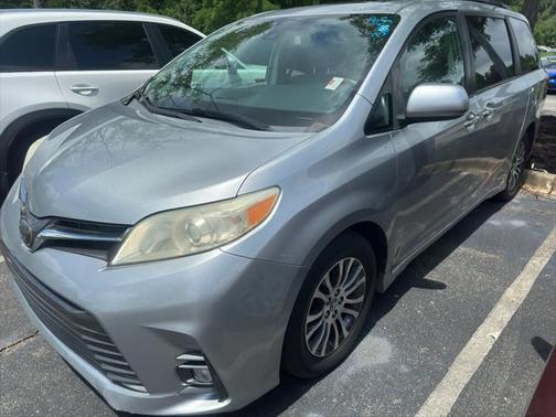 2019 Toyota Sienna XLE
