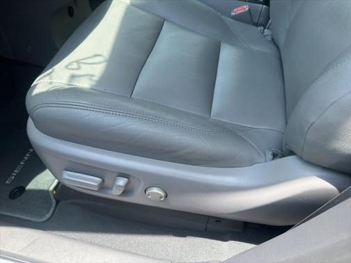2019 Toyota Sienna XLE