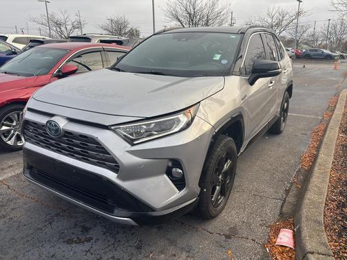 2020 Toyota RAV4 Hybrid SE