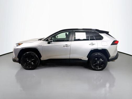2020 Toyota RAV4 Hybrid SE