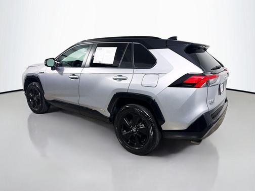 2020 Toyota RAV4 Hybrid SE