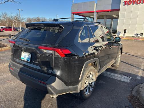 2023 Toyota RAV4 XLE Premium