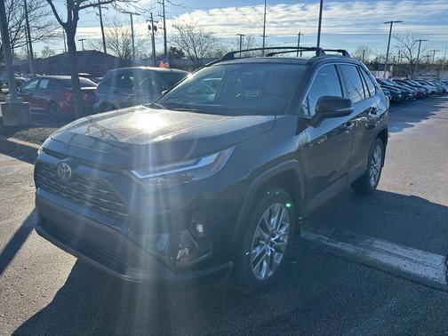 2023 Toyota RAV4 XLE Premium