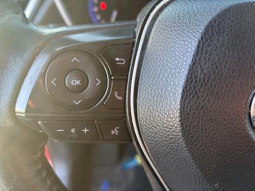 2022 Toyota Corolla Cross XLE