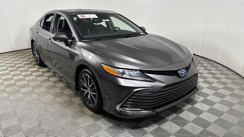 2024 Toyota Camry Hybrid XLE