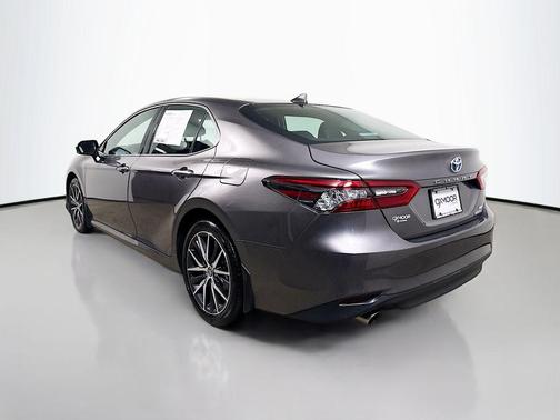 2024 Toyota Camry Hybrid XLE