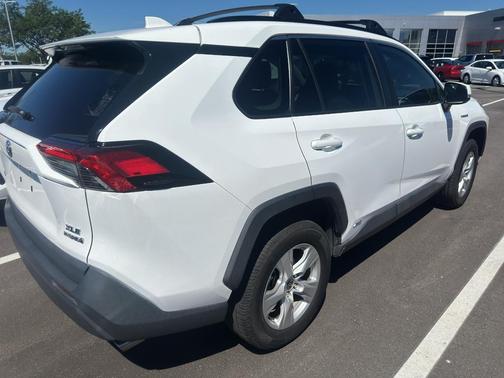 Super White 2021 Toyota RAV4 Hybrid XLE